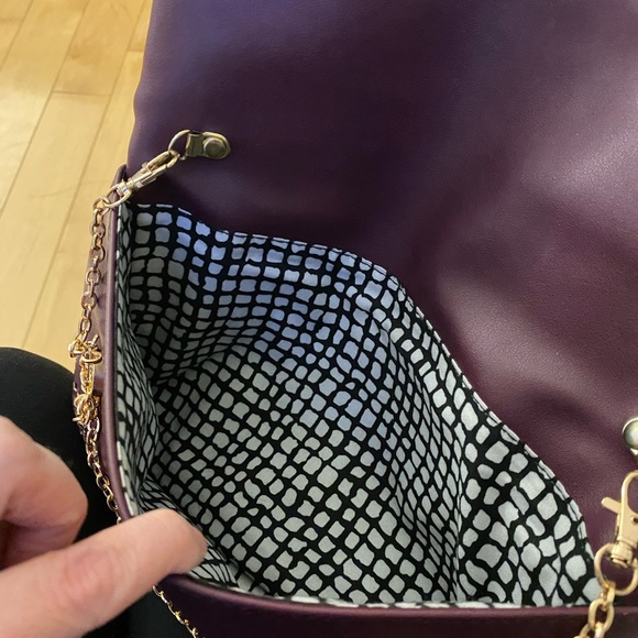 Urban Expression Maroon Crossbody Bag. NWOT - Picture 5 of 8